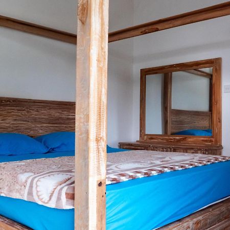 Surf Retreat Villa Sari Bali Pulukan Eksteriør billede